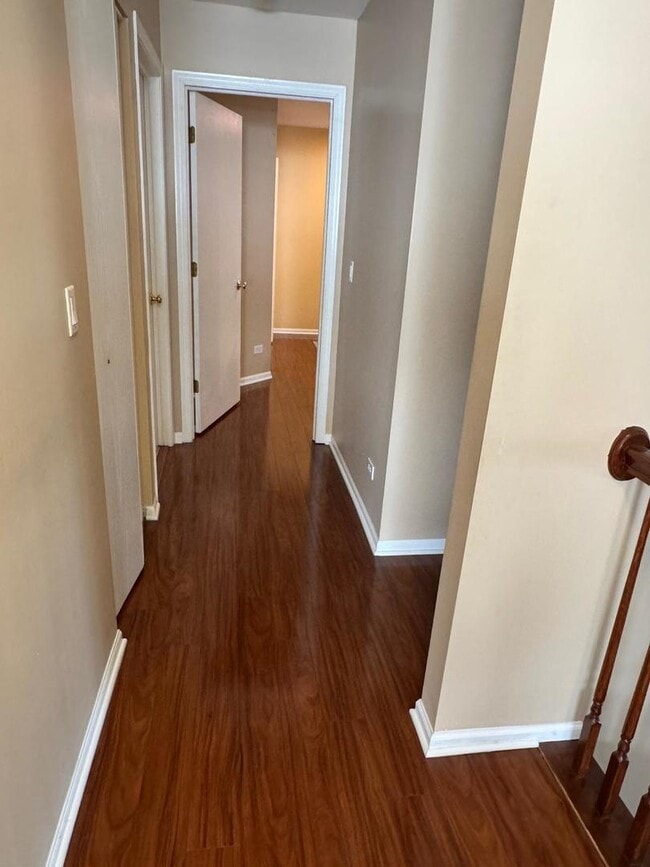 Building Photo - 587 Saddlebrook Ln