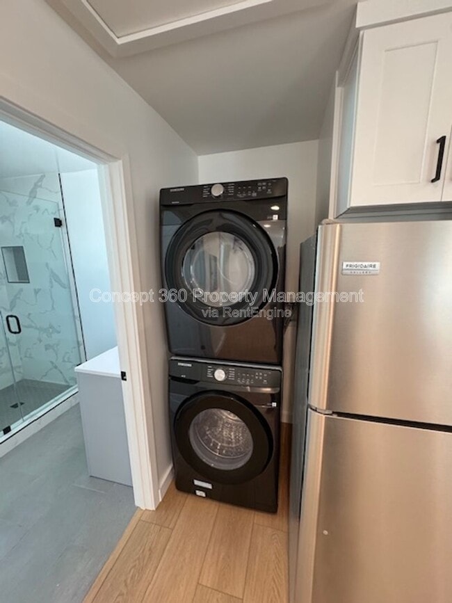 Building Photo - 5300 Glasgow Ct