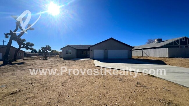 Primary Photo - 13985 Smoketree St