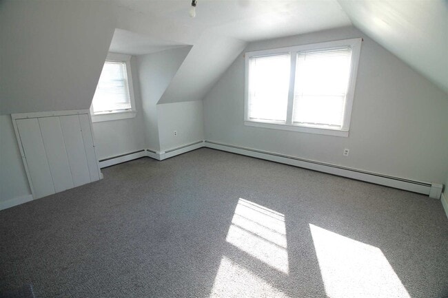 Building Photo - 13 Spackenkill Rd
