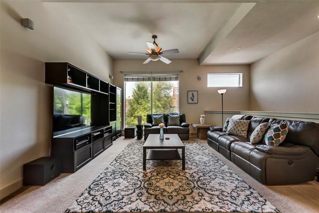 Building Photo - 2718 Floyd St