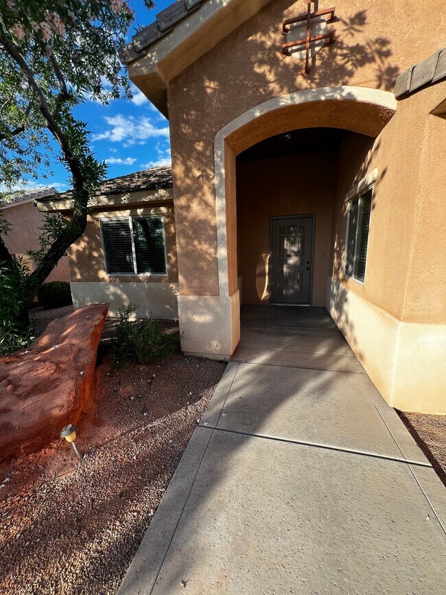 Building Photo - 1630 E 2450 S