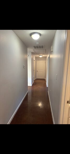 Building Photo - 1039 13th St