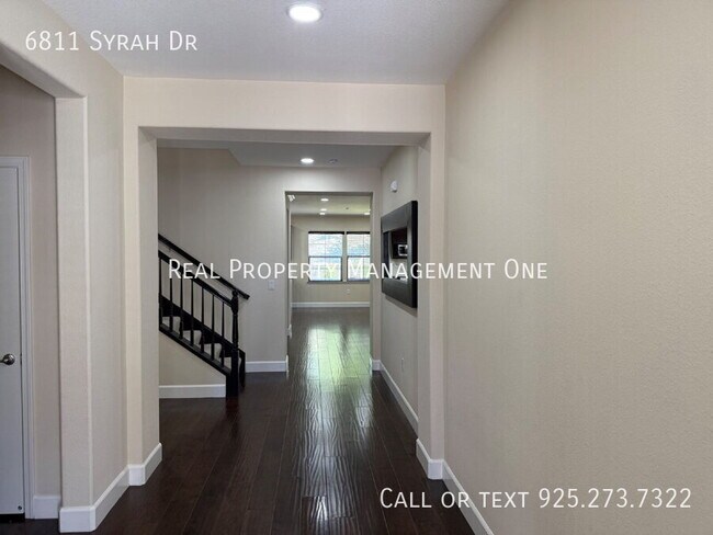Building Photo - 6811 Syrah Dr