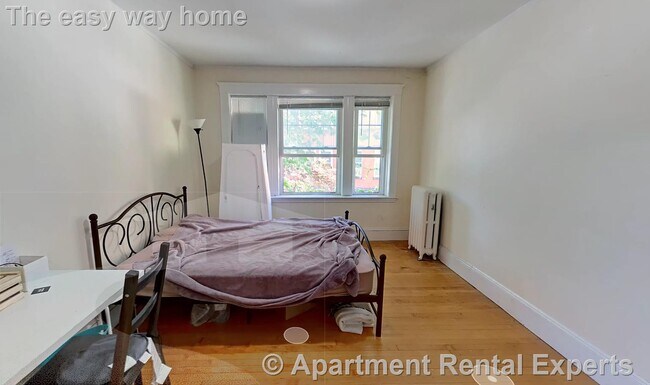 Building Photo - 14 Centre St