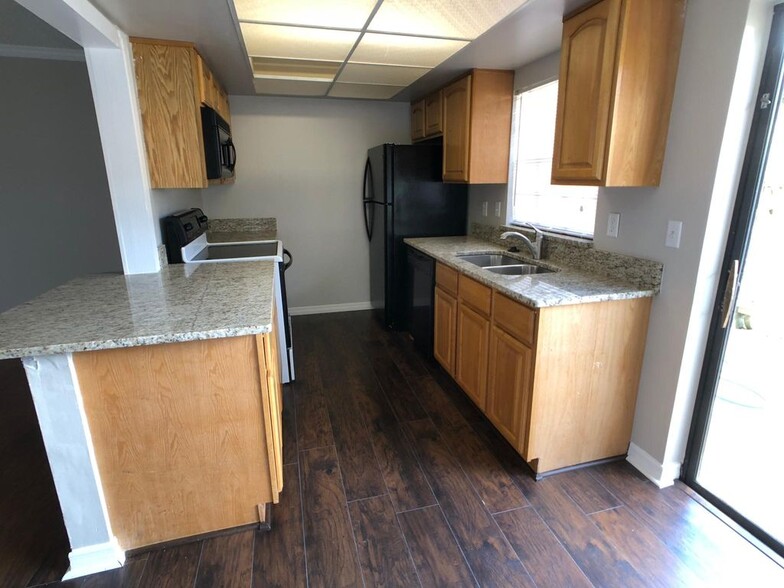 Building Photo - 7404 Woodburn Ct