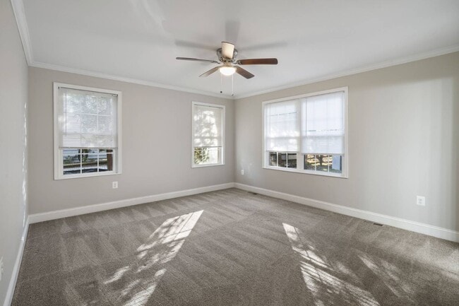 Building Photo - 1516 Cedarwood Dr