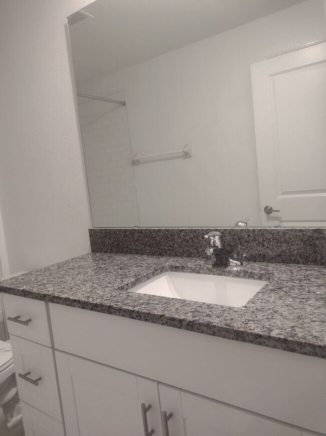 Building Photo - Bartow Rental Home!