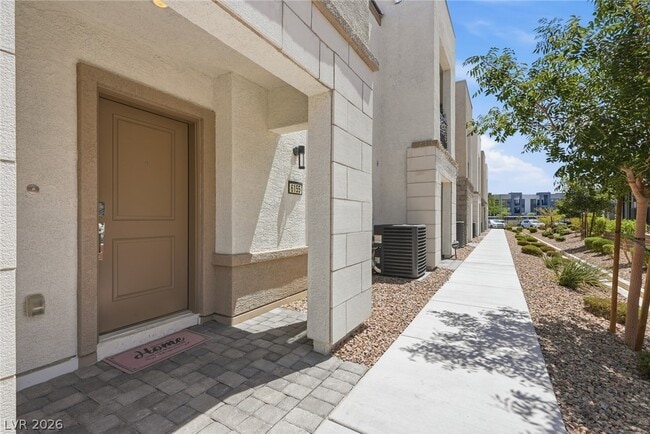 Building Photo - 6155 Garden Oasis St
