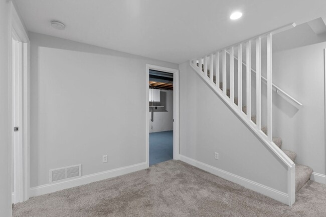 Building Photo - Luxury Remodeled 3Bed/2Bath w/ Finished Ba...