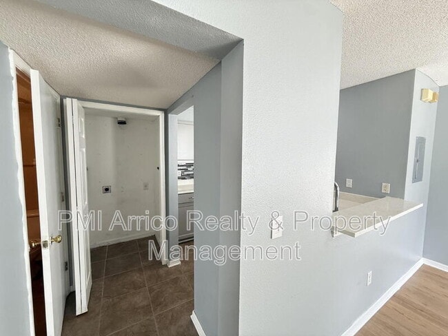 Building Photo - 2201 Fluorshire Dr