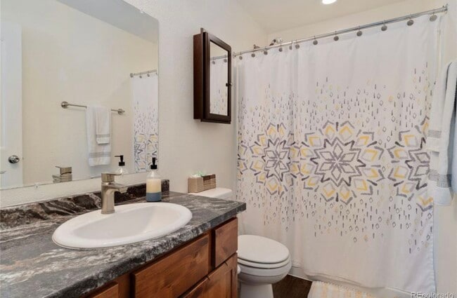 Building Photo - 504 Foxtail Pl