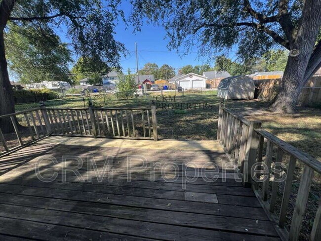 Building Photo - 1329 N Wabash Ave