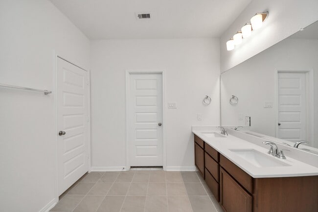 Building Photo - 18211 Hidden Dahlia Dr