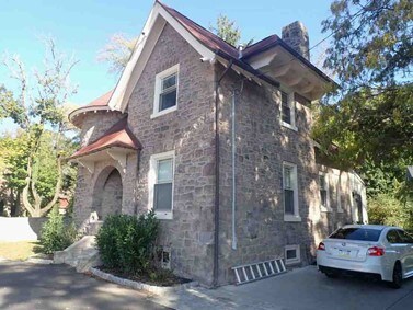 Building Photo - 1015 Cedar Rd
