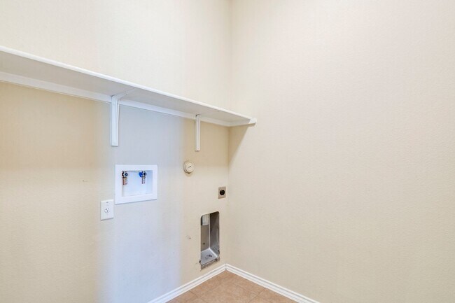 Building Photo - 141 Marcheeta Way
