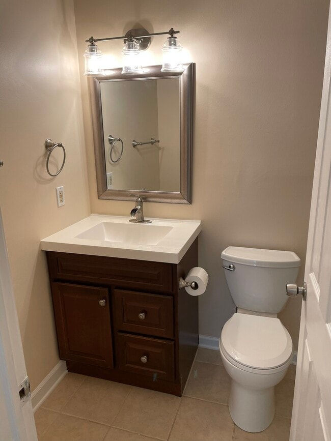 Building Photo - 1 Bridgewater Dr