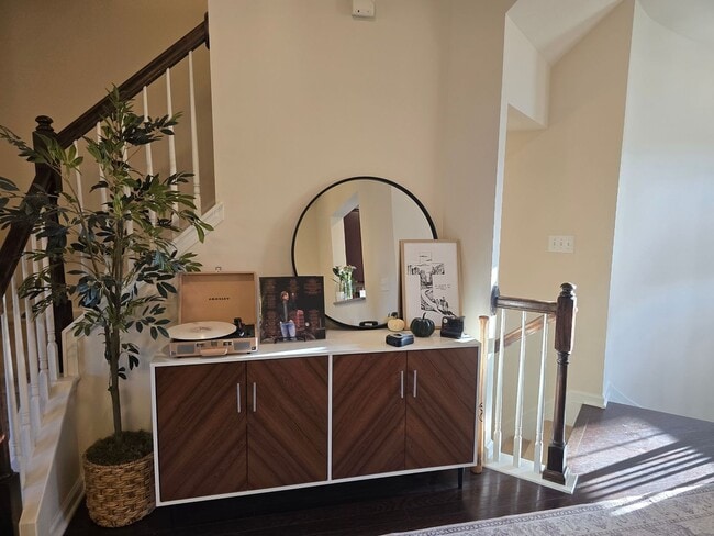 Building Photo - 4BR/3.5BA with 2-Car Garage! Available February 2026