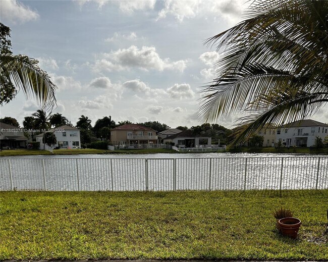 Building Photo - 4943 SW 163rd Ave