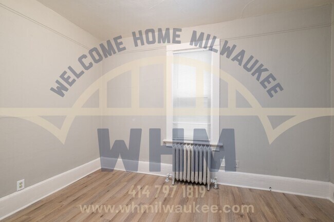 Building Photo - PRICE DROP! Welcome Home to this Charming ...