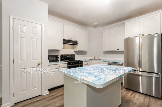 Building Photo - 10 Sea Breeze Ct