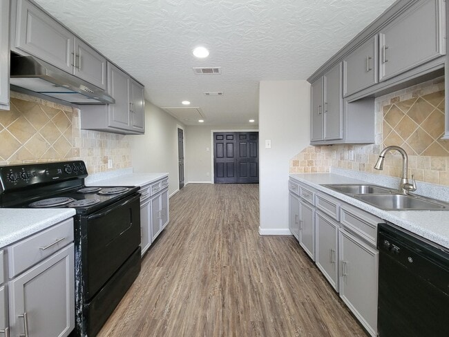 Building Photo - 3416 Europa St