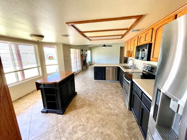 Building Photo - 3572 E Moreno Ln