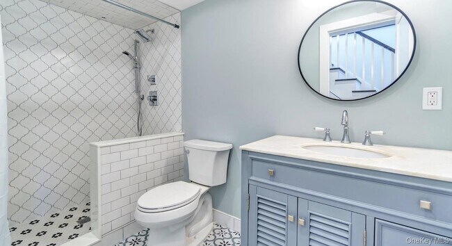 Building Photo - 67 Maple Ave