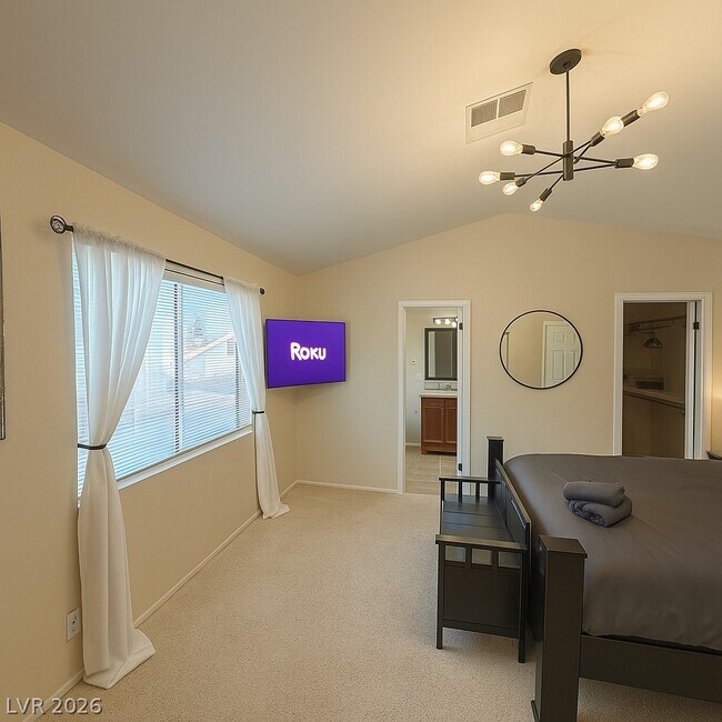 Building Photo - 1918 Pintura Cir