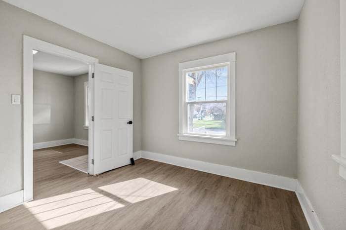 Building Photo - 1610 Division St