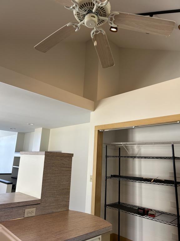 Building Photo - 715 Hampton St