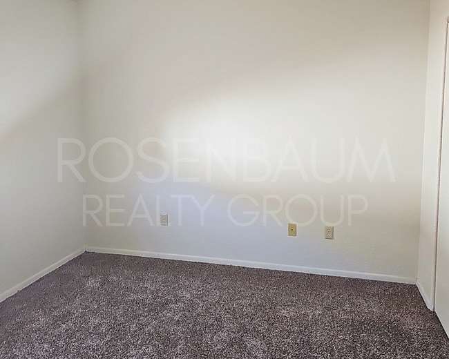 Building Photo - Charming & Inviting 2-bedrooms, 1-bath apartment in Prescott Valley!