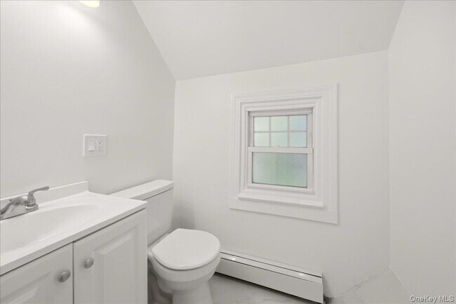 Building Photo - 32 Orchard St