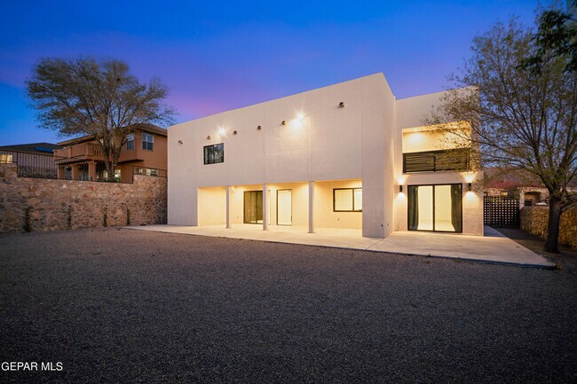 Building Photo - 1029 Calle Parque Dr