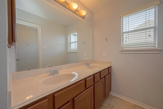 Building Photo - 25907 Pebble Terrane Ln