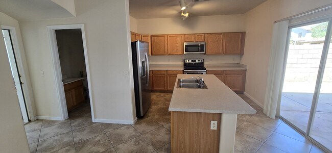 Building Photo - 2611 W Gypsum Ave