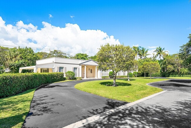 Building Photo - 157 Wells Rd