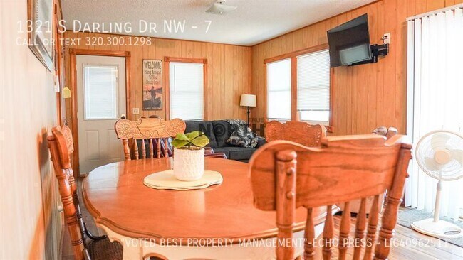 Building Photo - 1321 S Darling Dr NW