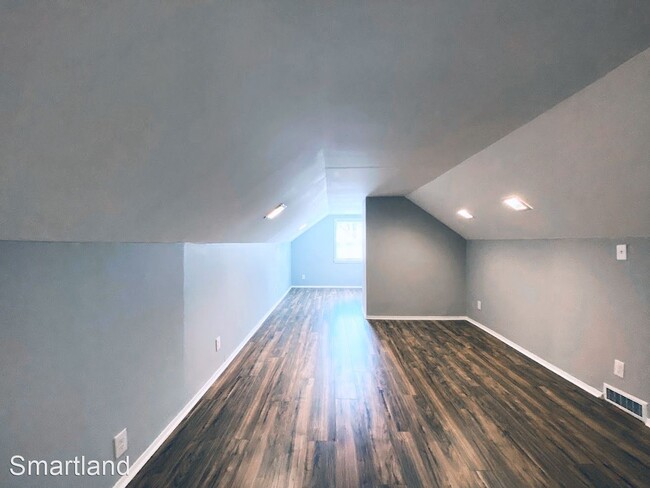 Building Photo - 3 br, 1 bath House - 20001 Grand Boulevard