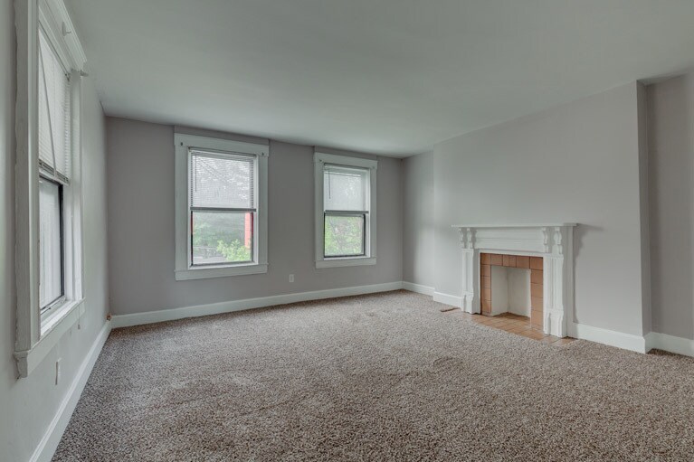 Primary Photo - 434 Elizabeth St