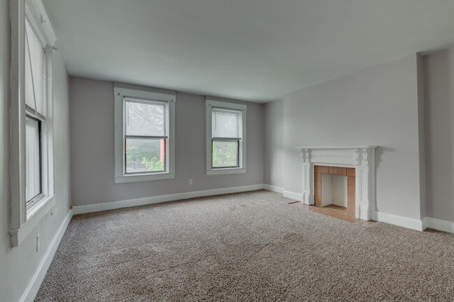 Building Photo - 434 Elizabeth St