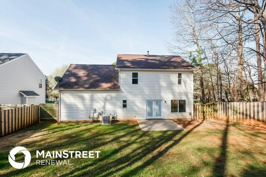 Building Photo - 15214 Tracy Beth Rd