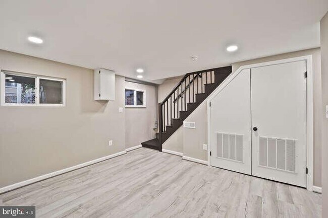 Building Photo - 1632 Ridge Pl SE