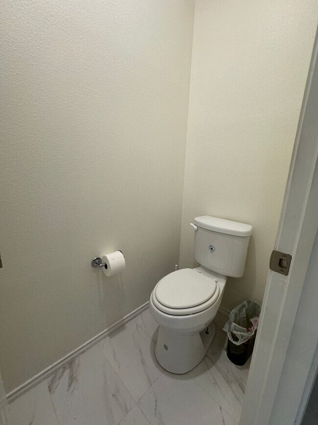 Building Photo - GATED COMMUNITY  |  STONE OAK  |  4 BEDROOMS + HUGE LOFT  |  SMALL LOFT/NURSERY/OFFICE/  |  EXCEL...