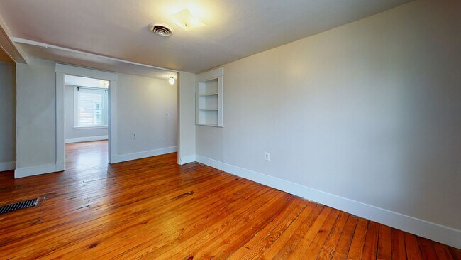 Building Photo - Spacious Apartments in Prime East Rock by East Rock Park!