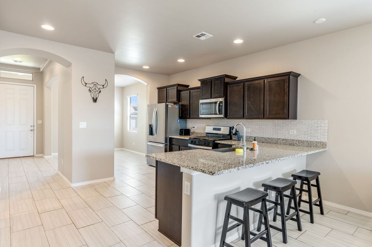 Building Photo - 2313 Melon Ridge Loop NE