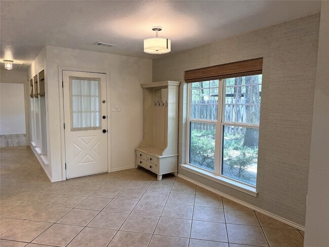 Building Photo - 3412 Timberline Dr