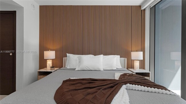 Building Photo - 1000 Brickell Plaza