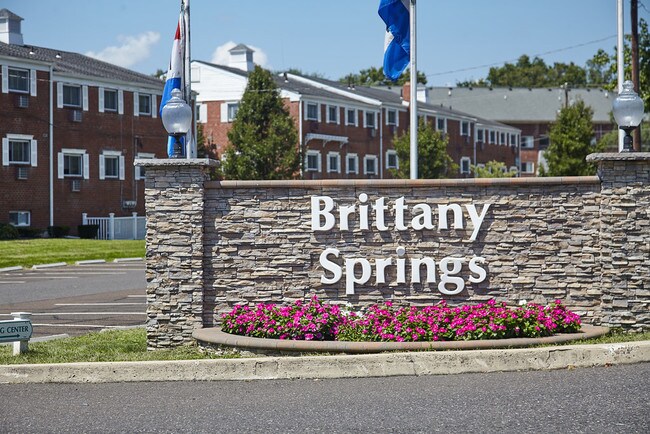 Building Photo - 3401-3401 Bristol Oxford Valley Rd