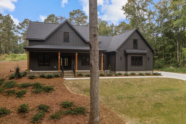 Building Photo - 14 Wisteria Way